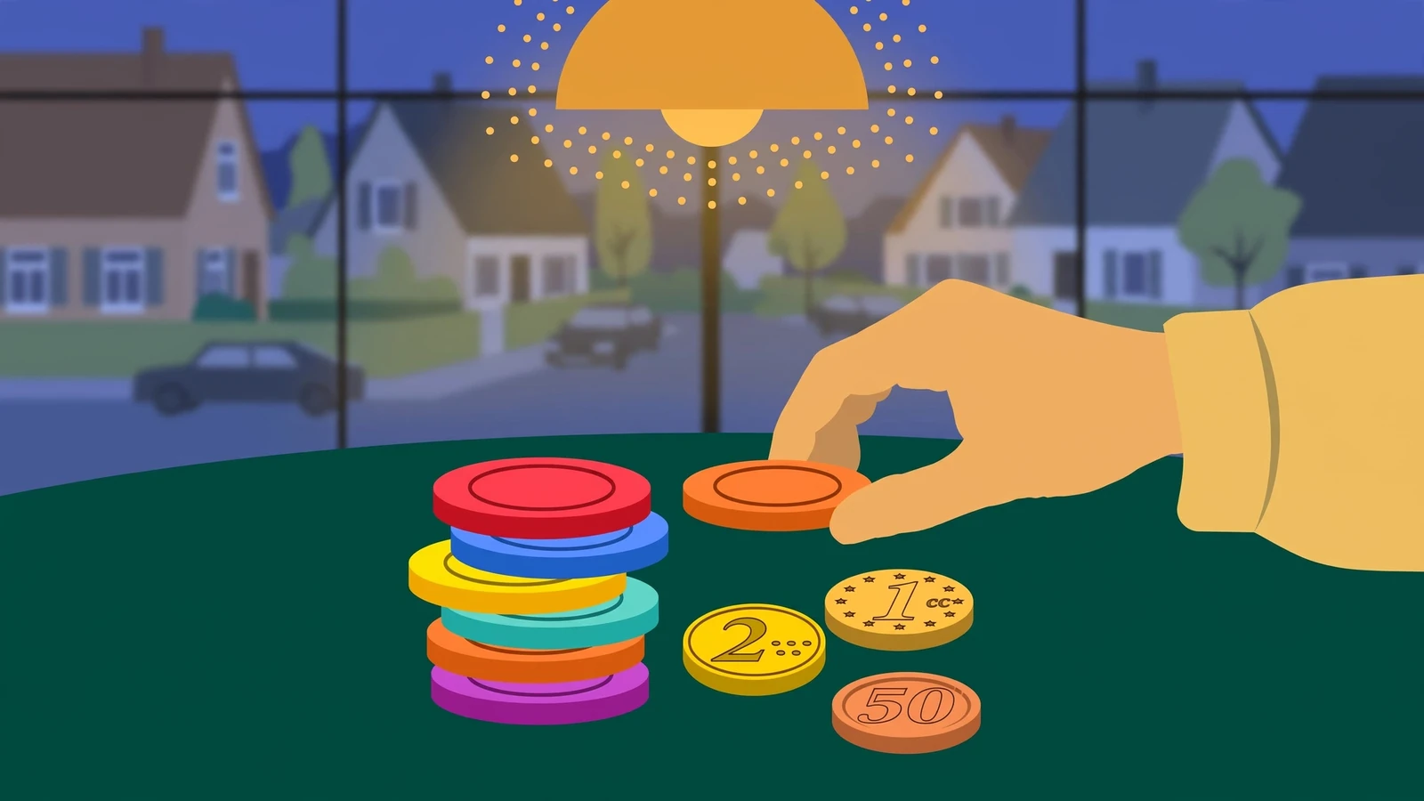 Kleiner Stapel Casino-Chips und Euromünzen auf grünem Filztisch mit warmer Lampenbeleuchtung.